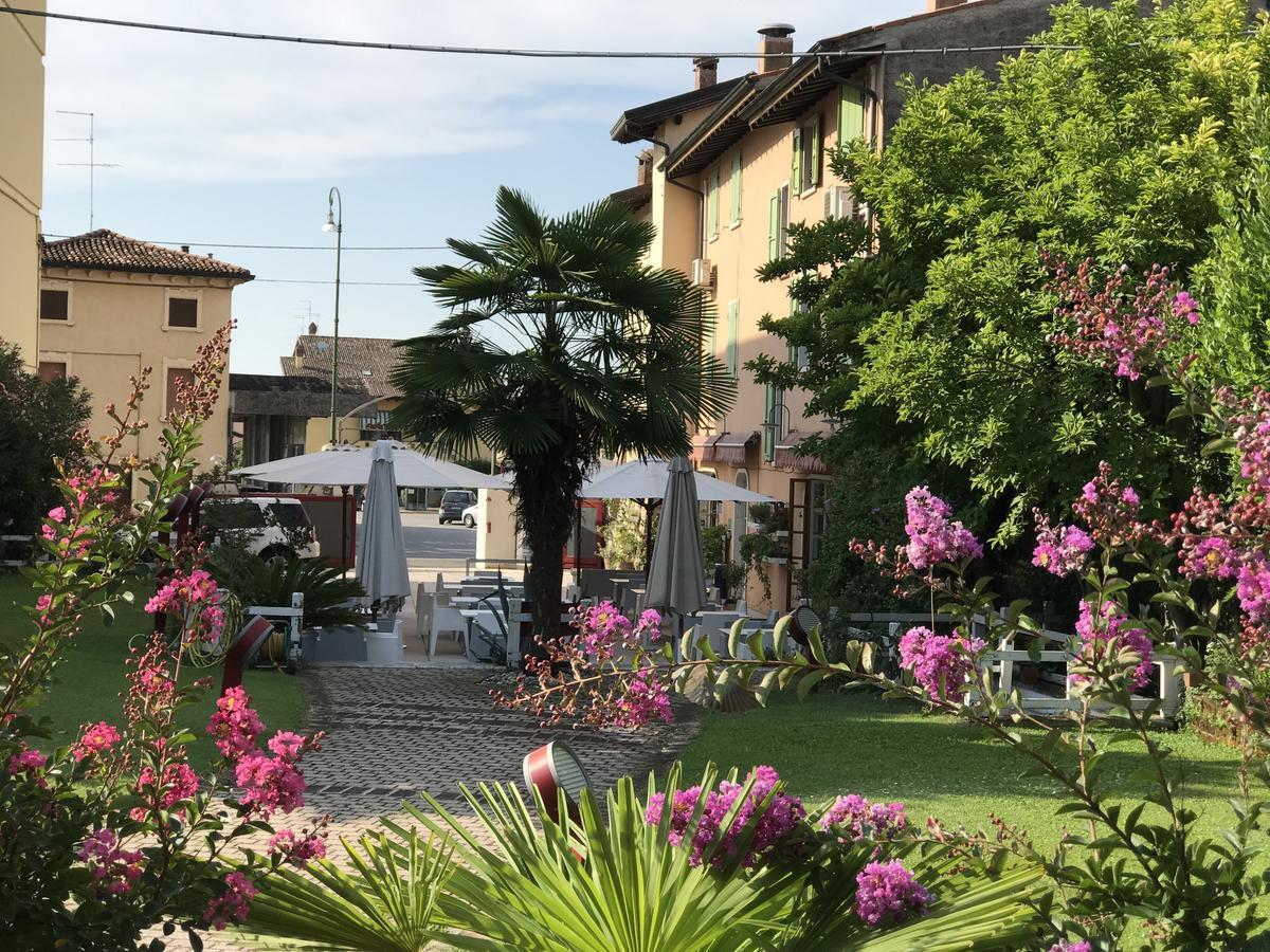 Albergo Al Cacciatore Tortellinando Valeggio sul Mincio Kültér fotó